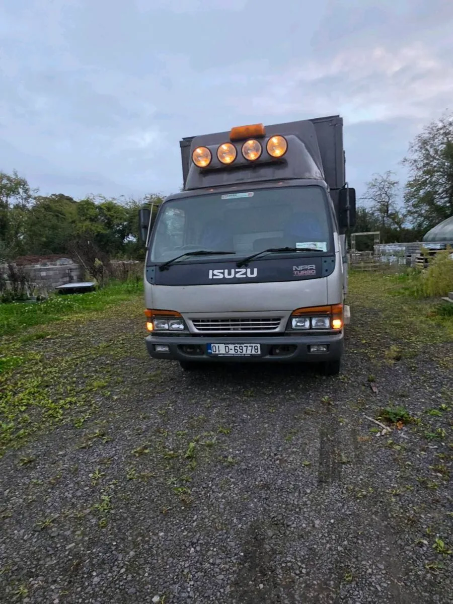 Isuzu Npr - Image 1