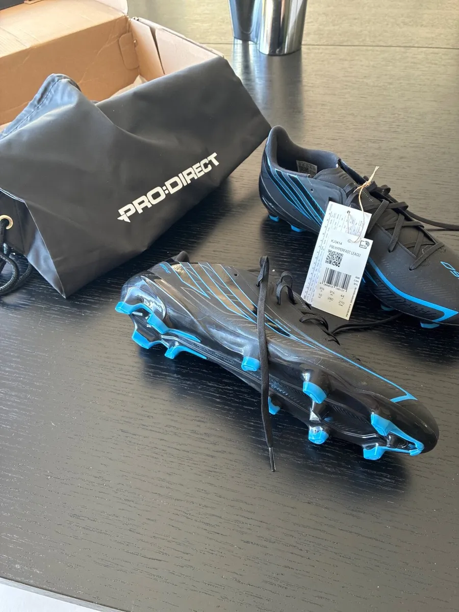 Football boots - Image 3
