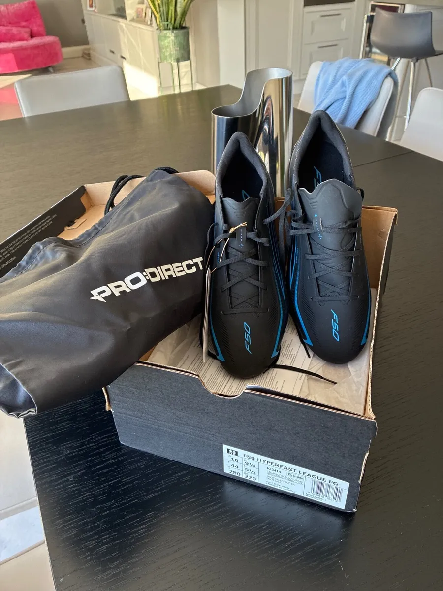 Football boots - Image 4