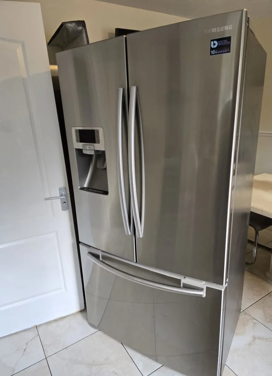Samsung American Style Fridge Freezer - Image 1