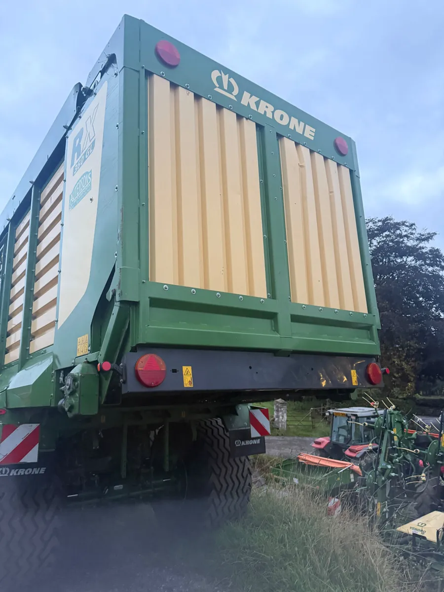 Krone silage wagon - Image 4