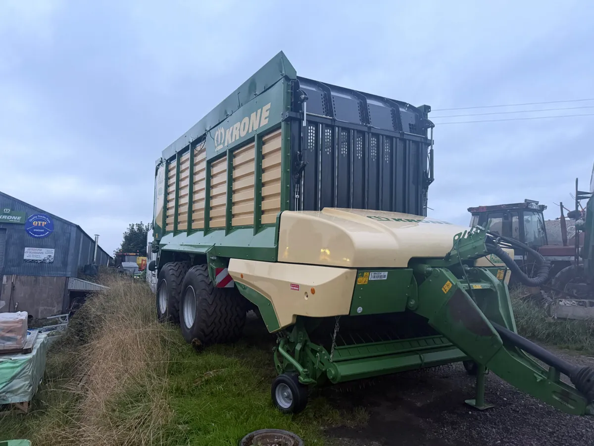 Krone silage wagon - Image 2