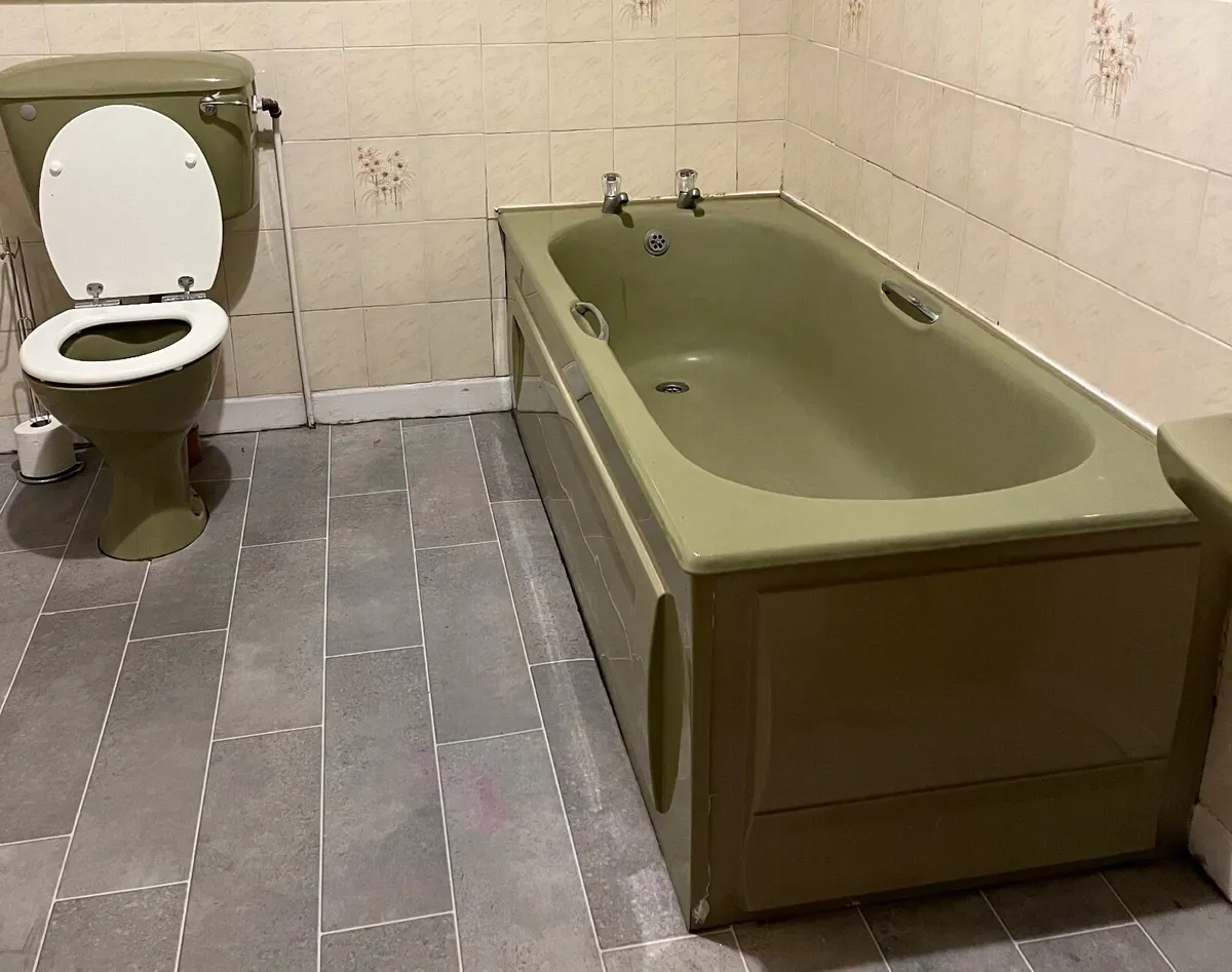 Bathroom suite retro avocado - Image 2