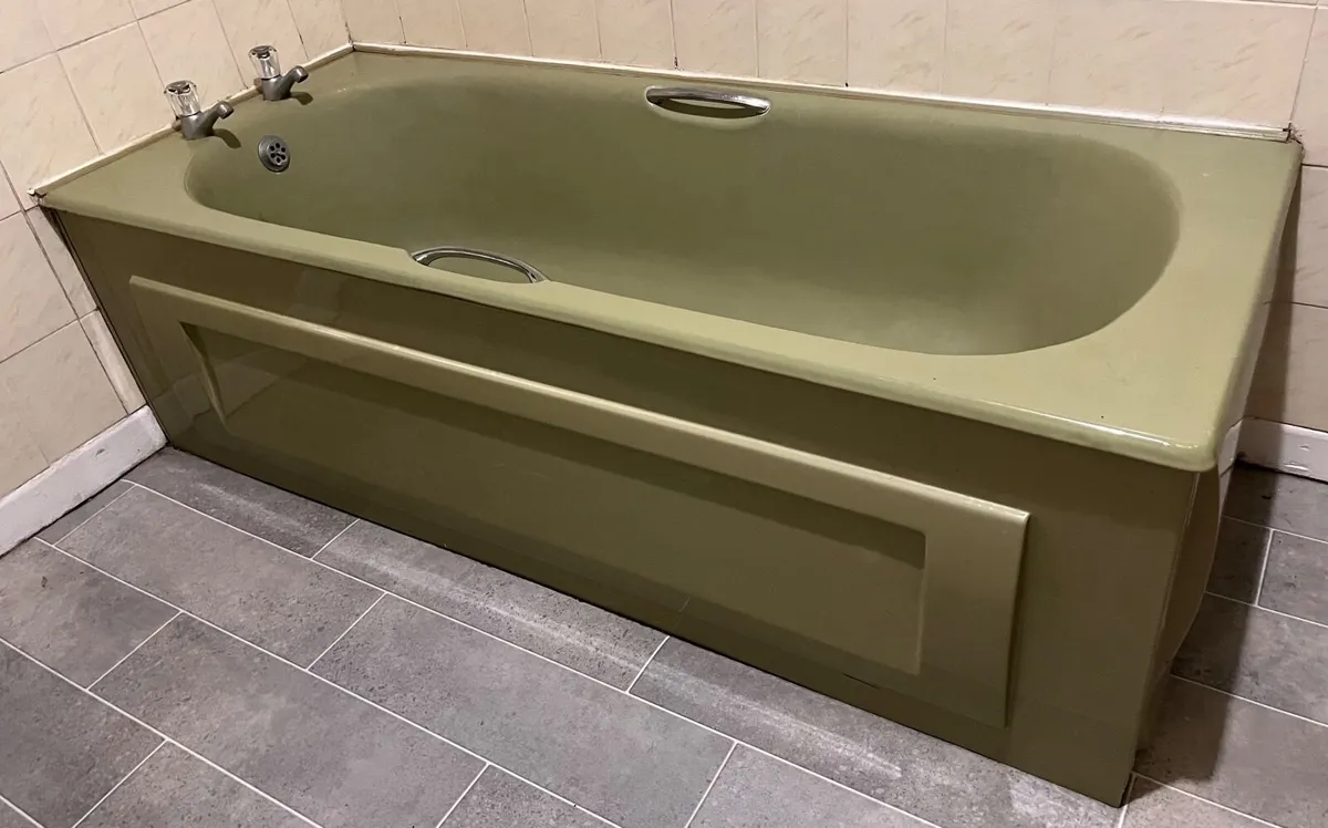 Bathroom suite retro avocado - Image 1
