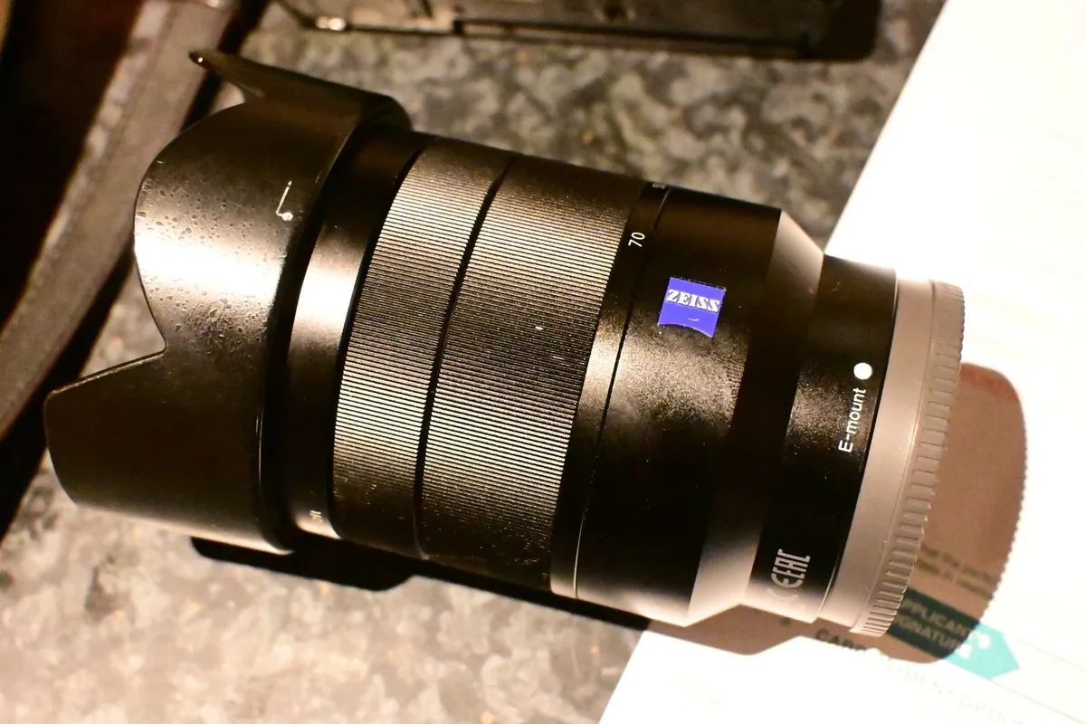 Zeiss SEL 24-70mm F4 FE ZA OSS sony E mount - Image 1