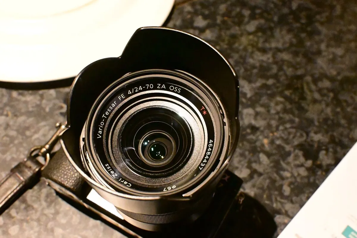 Zeiss SEL 24-70mm F4 FE ZA OSS sony E mount - Image 2