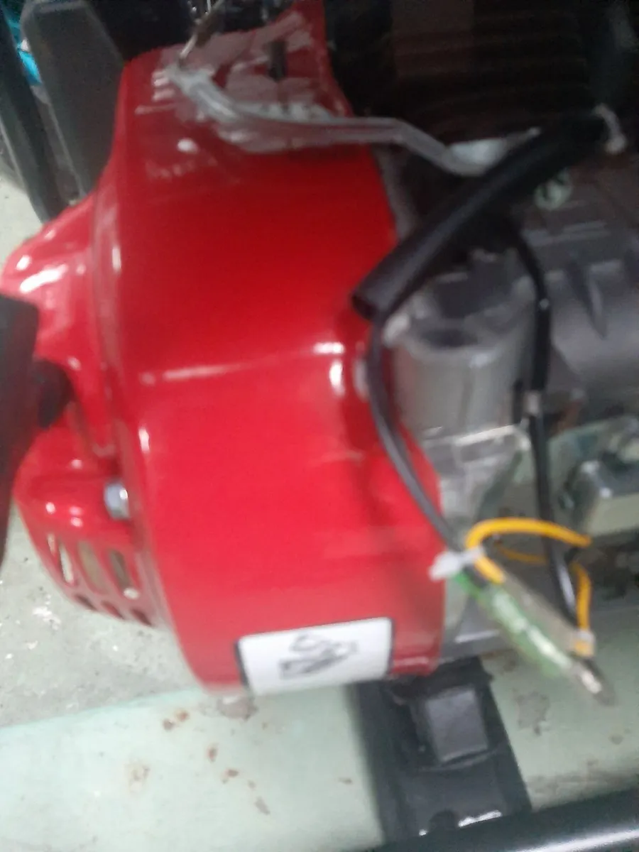 6.5 KVA petrol generator - Image 4