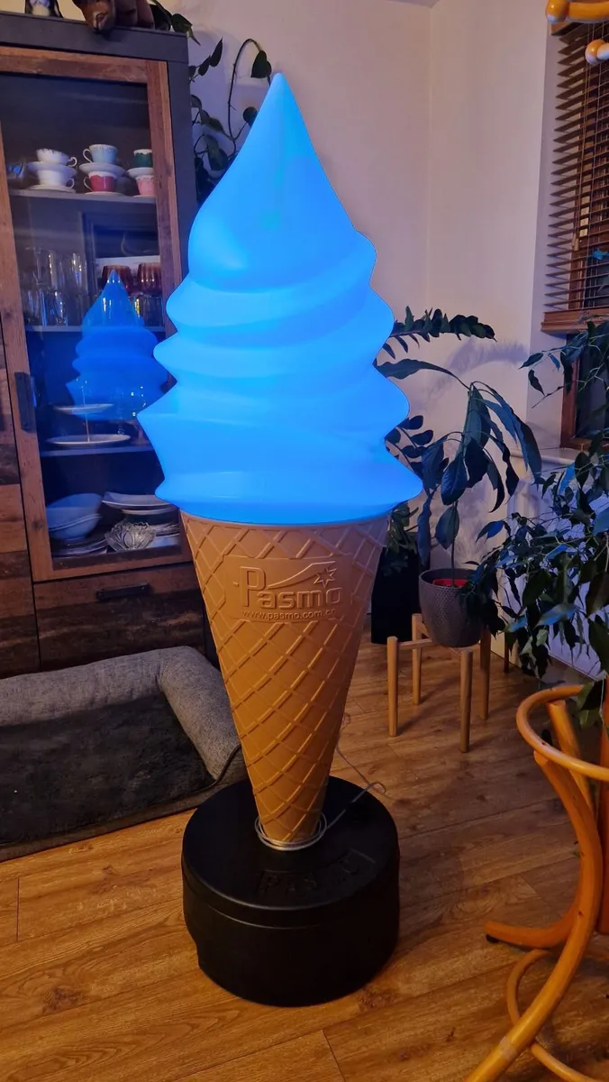 Cone Display - Whipped Soft Ice Cream Whippy - Image 1