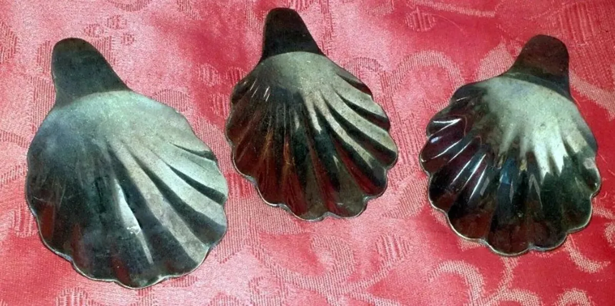 Trio Of Vintage Solid Brass Shell Trinket Dishes - Image 1