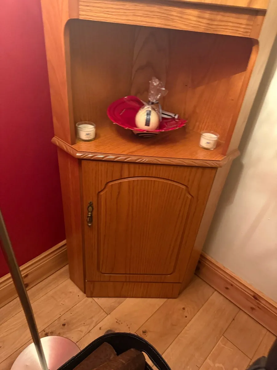 Oak Corner Display Cabinet / Drinks Cabinet - Image 4