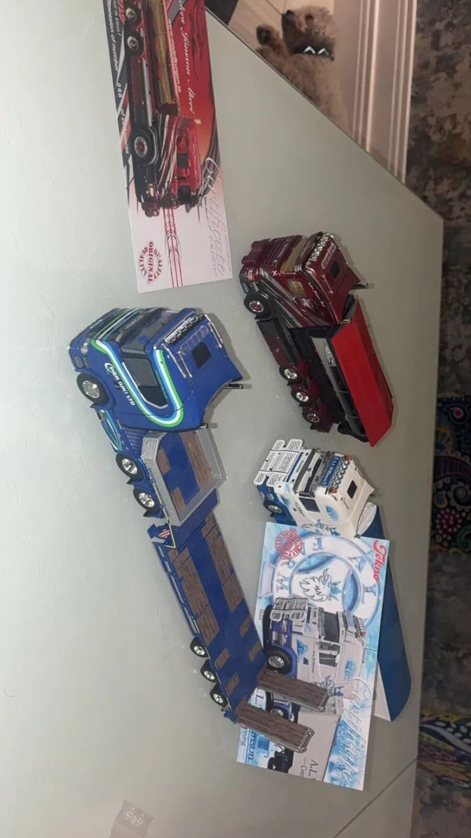 1:50 scale collectors item - Image 1