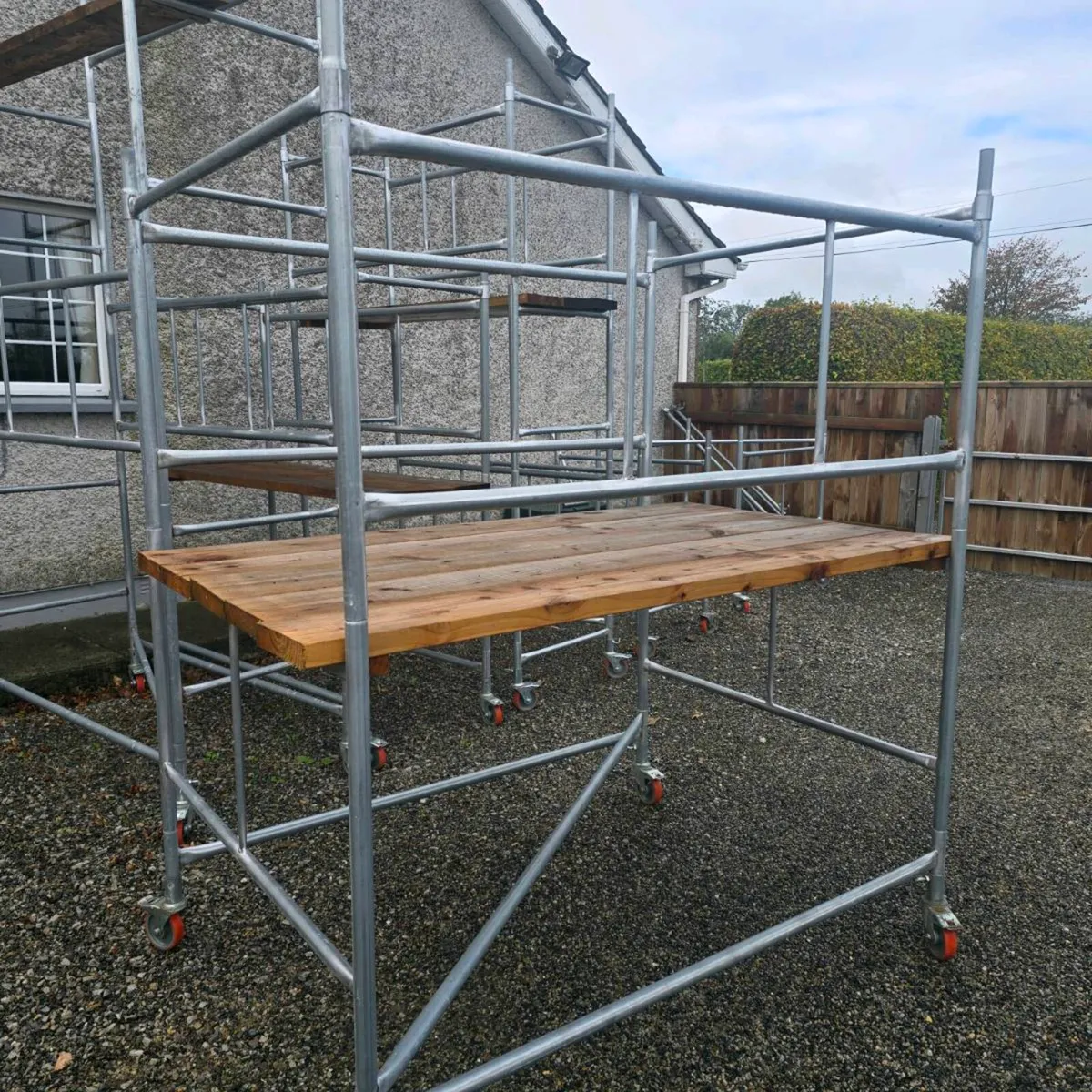Second hand scaffold towers - Image 3