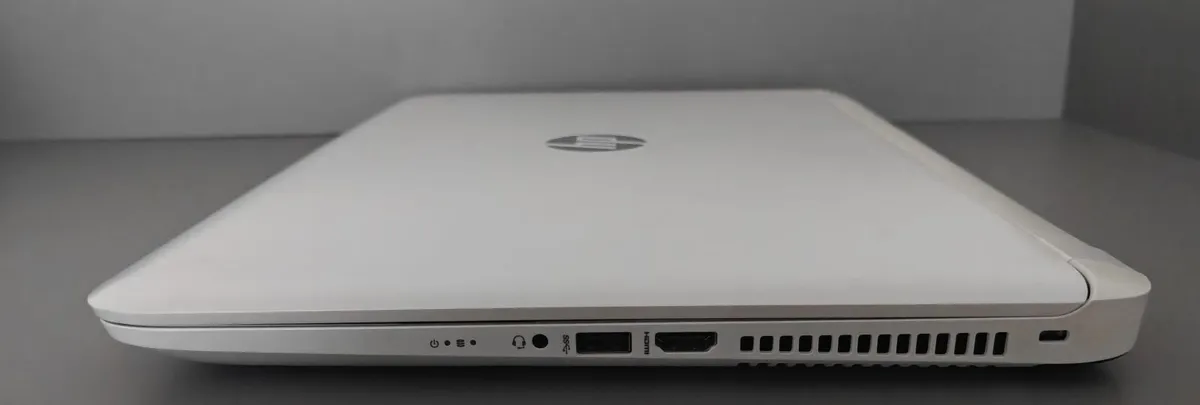 HP Pavilion 15, Core i3 - 8GB RAM - 1TB HDD - Image 2