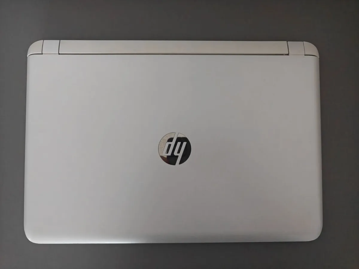 HP Pavilion 15, Core i3 - 8GB RAM - 1TB HDD - Image 4
