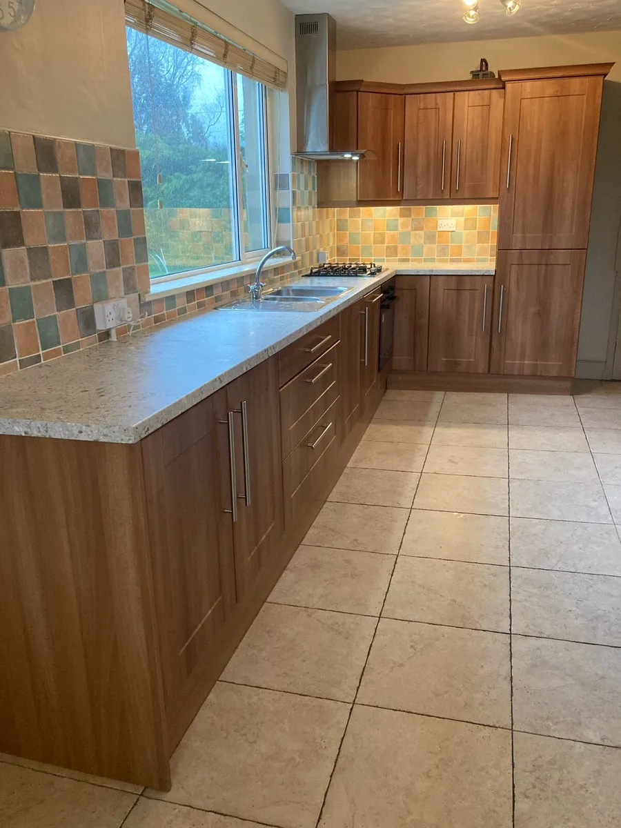 Kitchen units, dishwasher, oven, hob, sink - Image 1