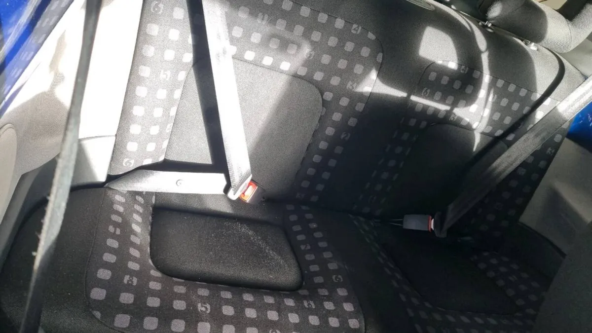Car - Image 3