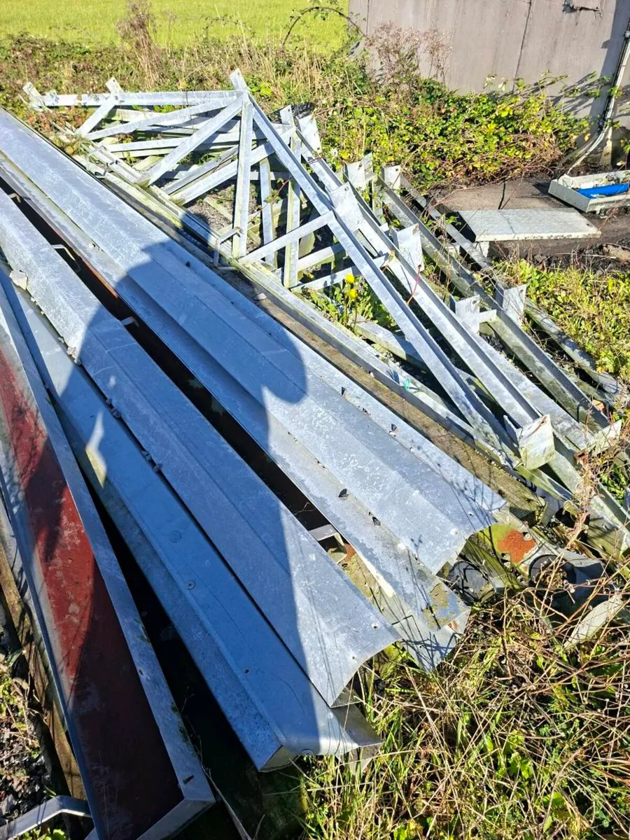 shed roof and timbers - Image 4