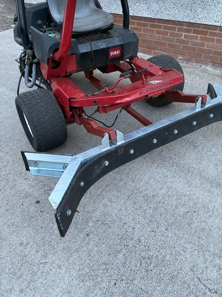 Toro 3250 diesel yard scraper - Image 2