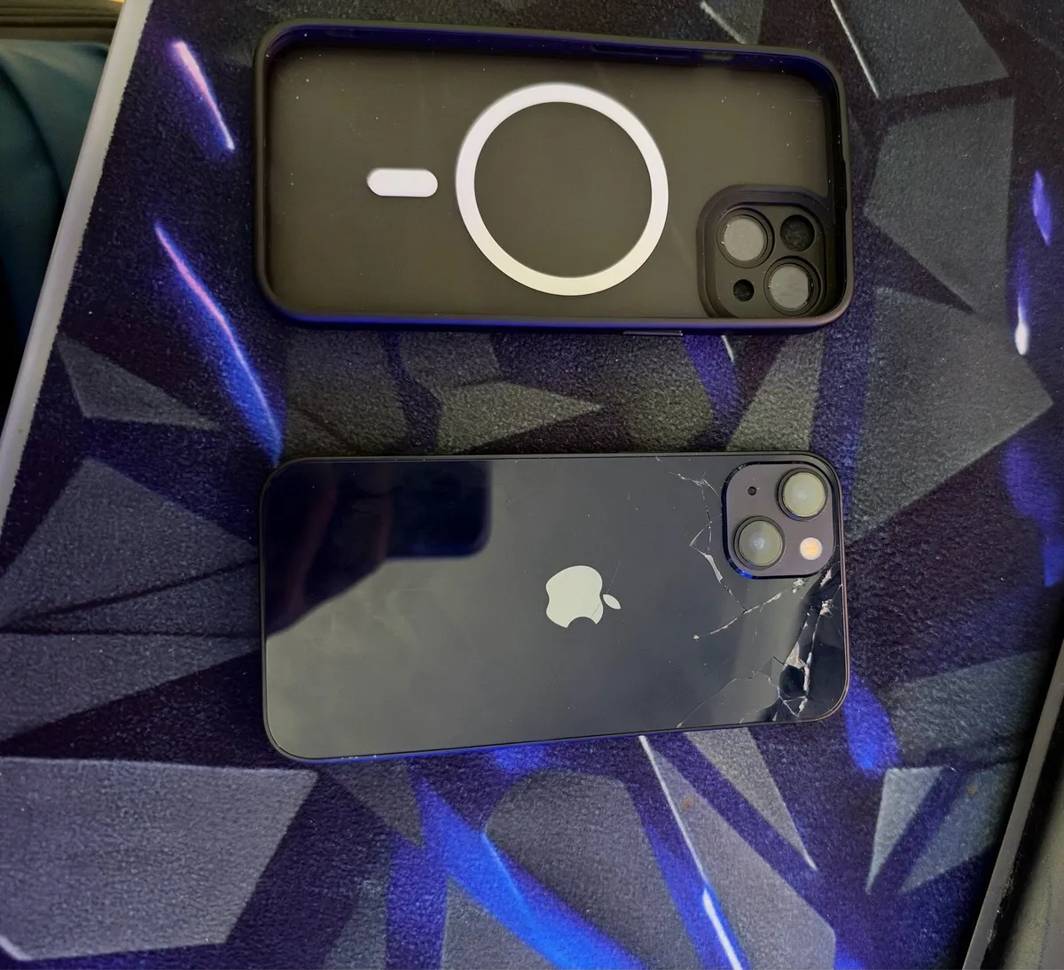 iPhone 13 - Image 3