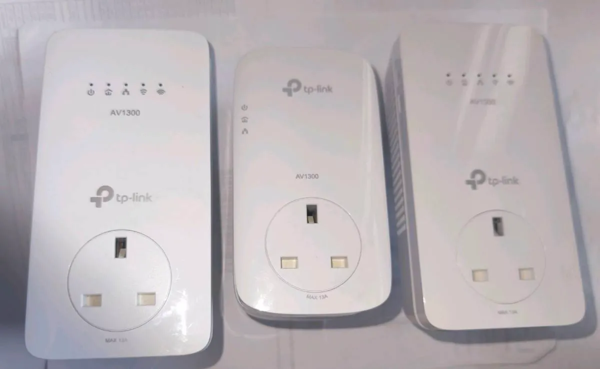 TP-Link AV1300 Powerline Kit (WiFi & pass through) - Image 1
