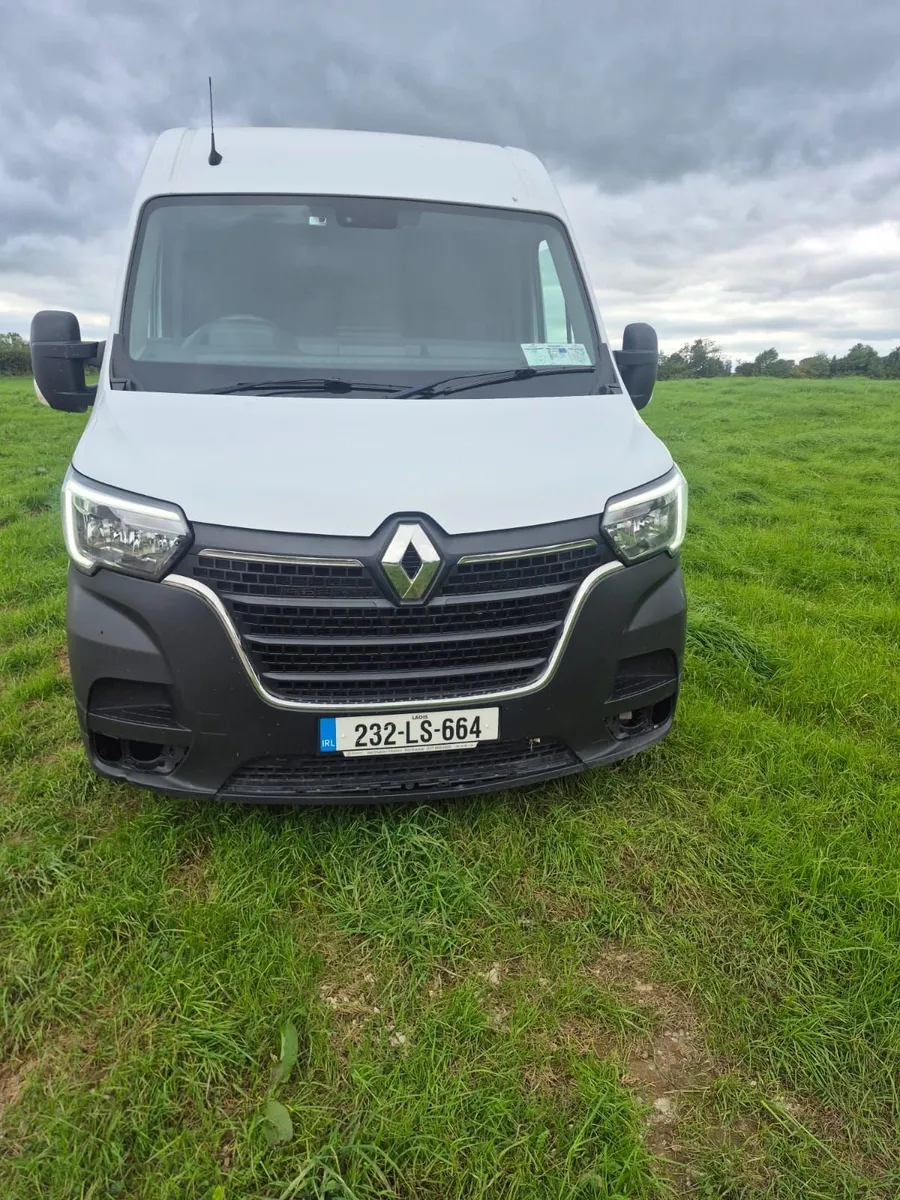 Renault Master 2023 - Image 1