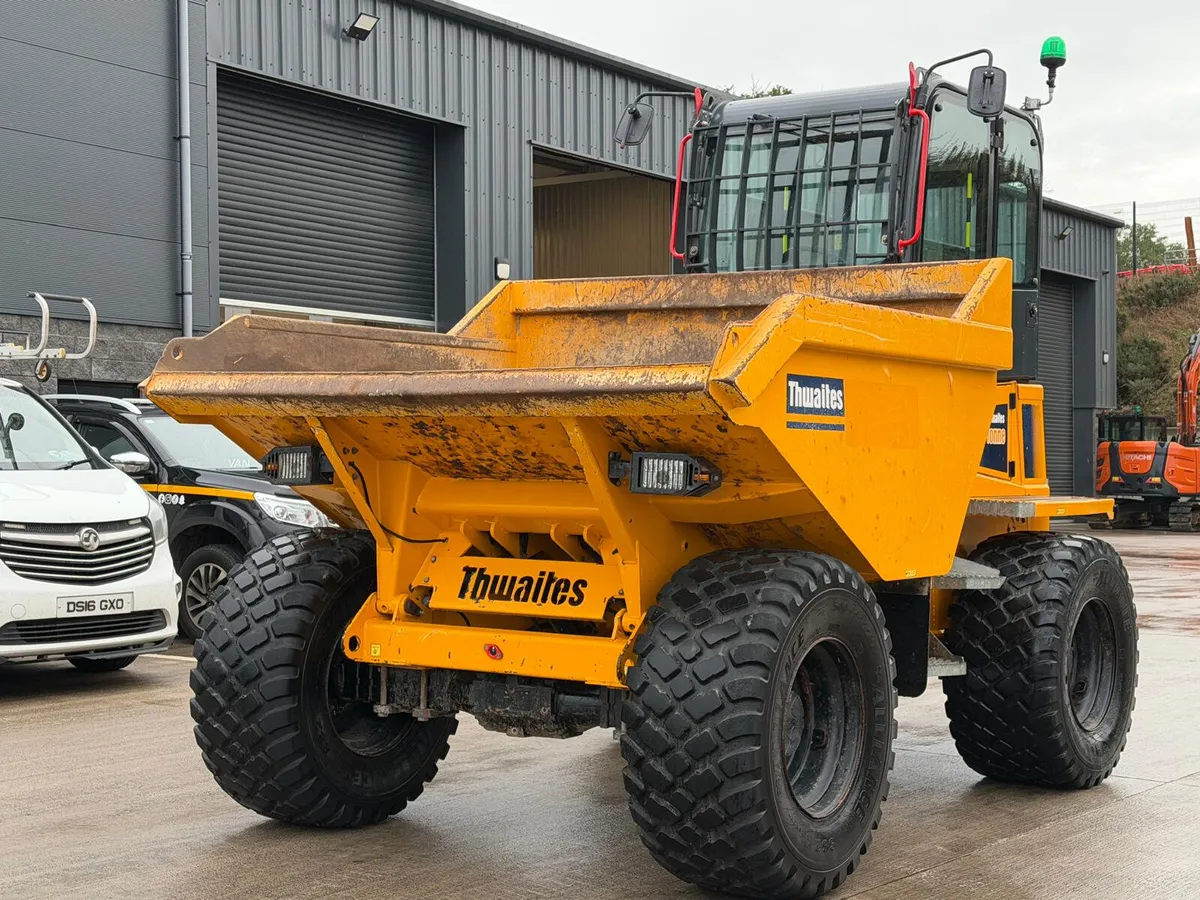 2023 THWAITES MACH 2390 9TON CABBED DUMPER - Image 4
