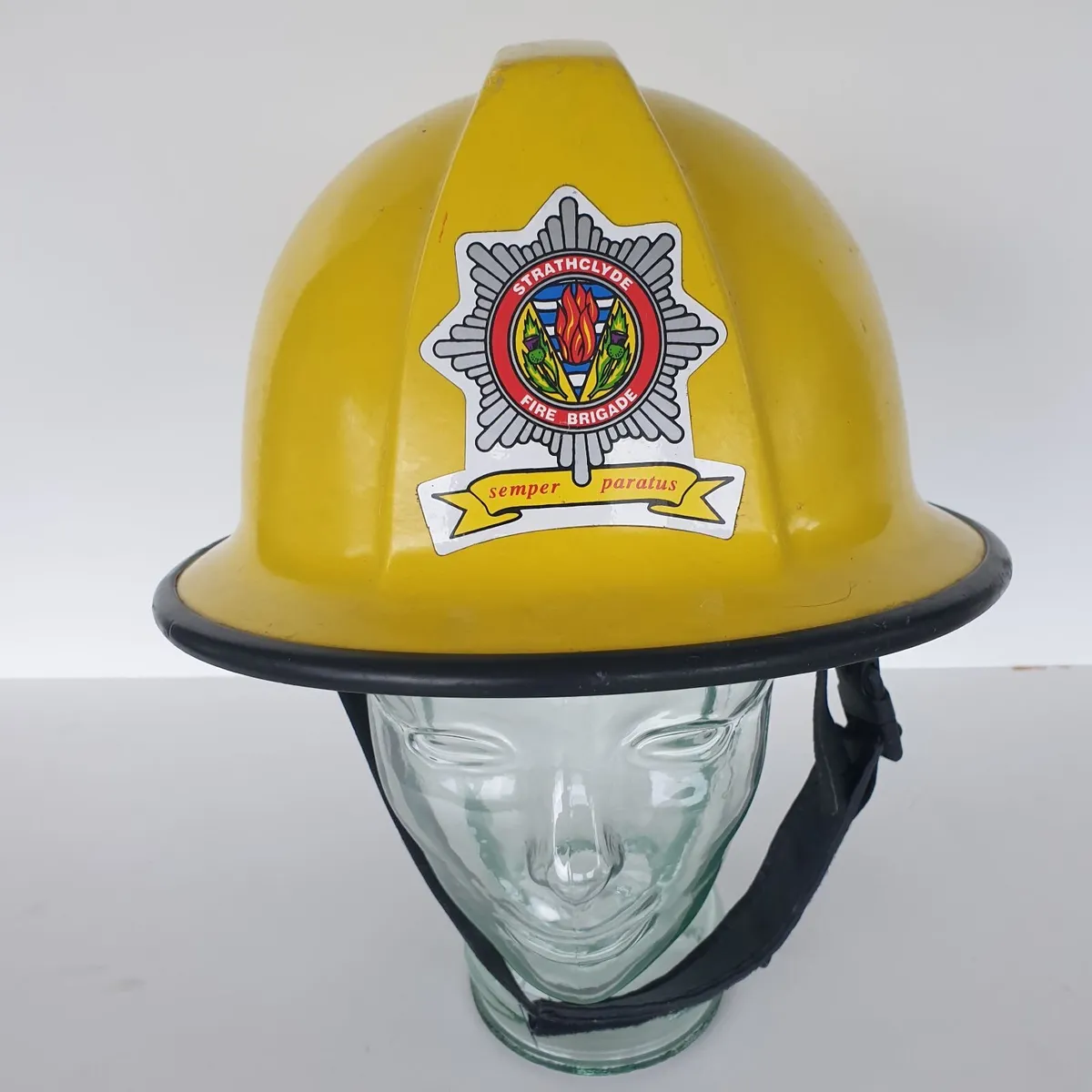 Firefighters helmet 1996 Cromwell F500L PROP - Image 1