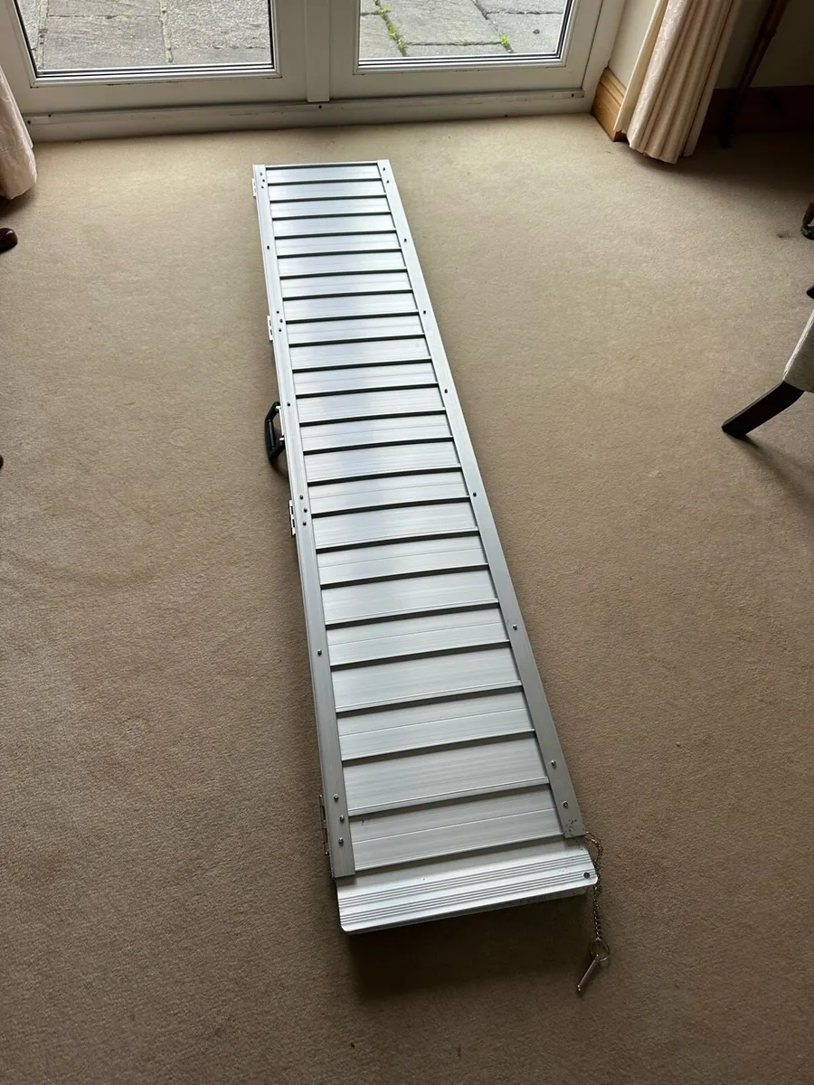 Wheelchair ramp - Image 2