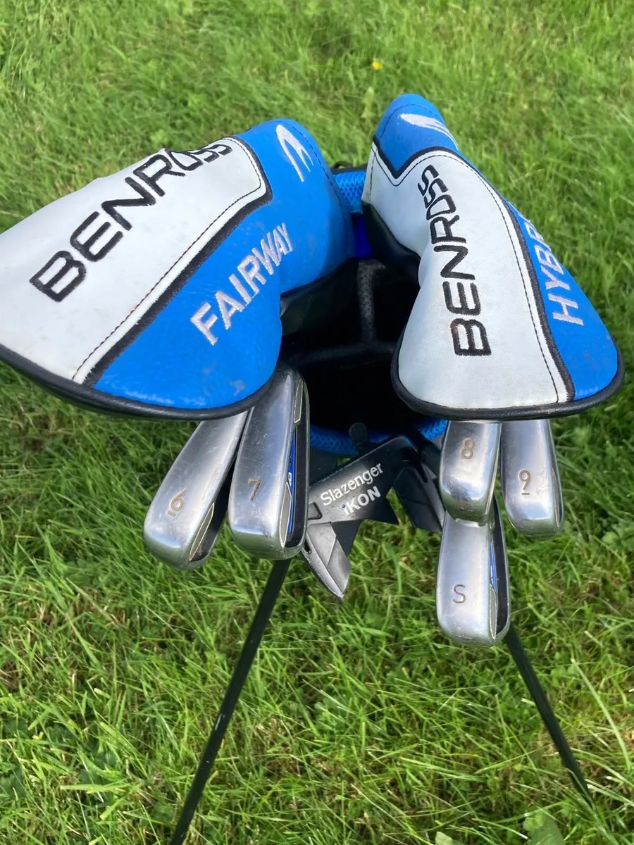 Golf clubs, bag and trolley - Image 2