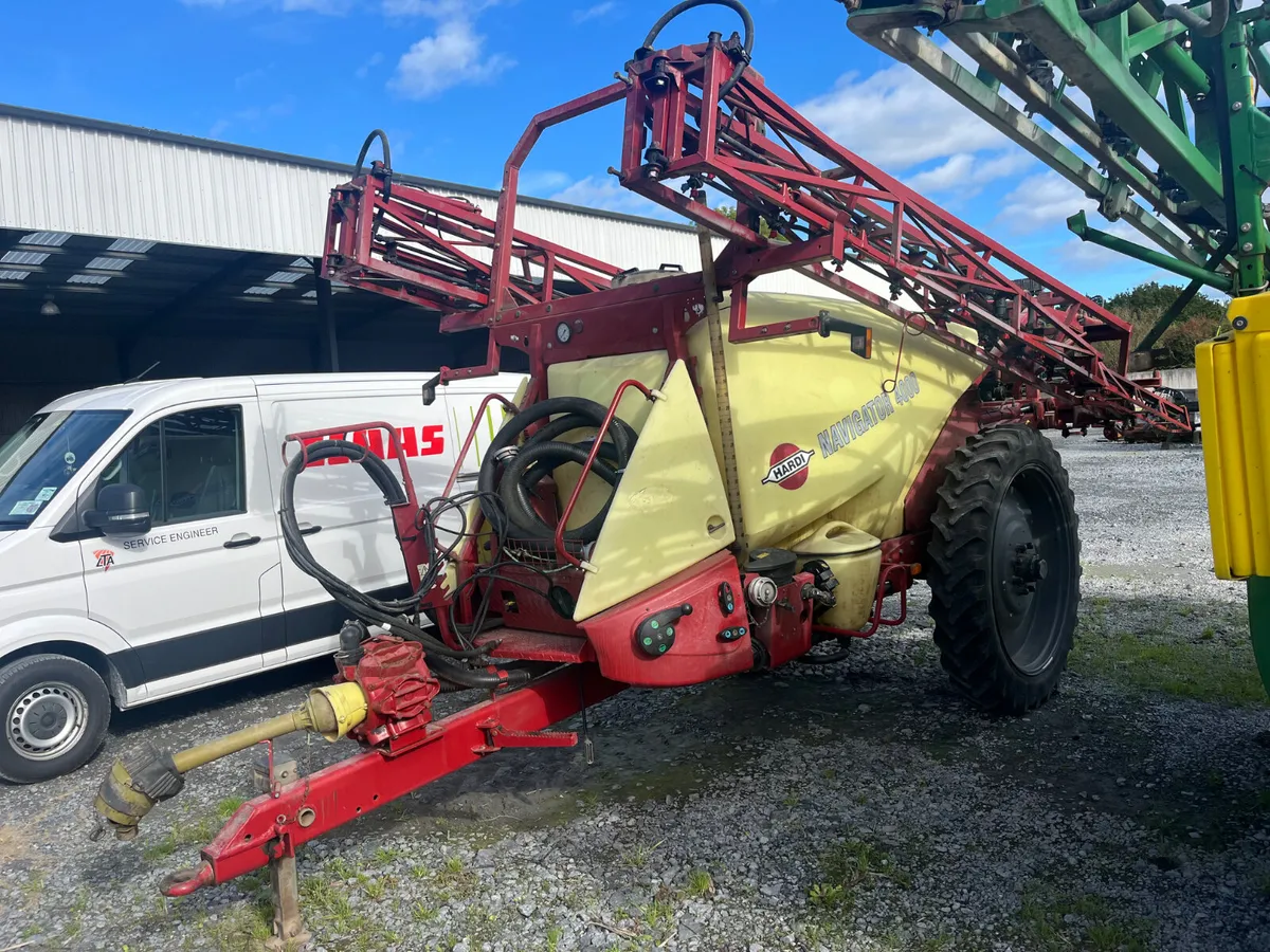 Hardi 4,000  litre sprayer - Image 1