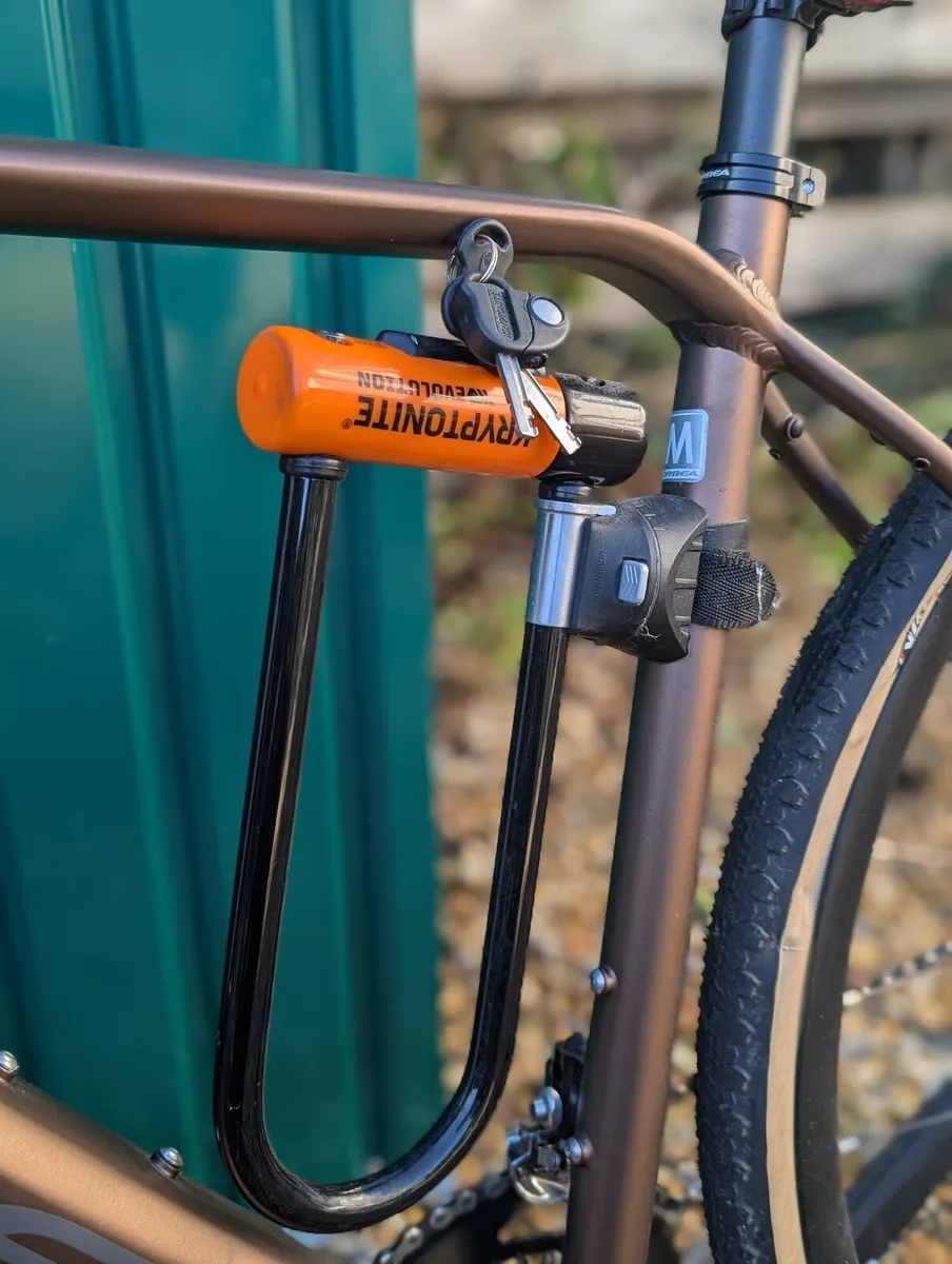2022 Orbea Terra H40 Gravel Bike (Size M) - Image 3