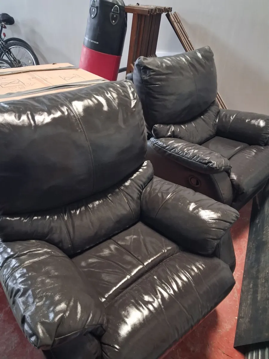 Leather sofa 3 + 1 + 1 - Image 2