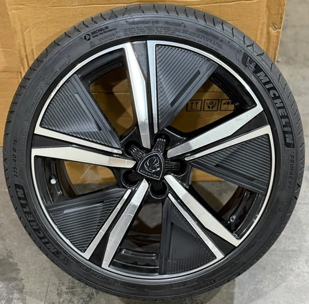18" Genuine PEUGEOT 308 Alloy Wheels & Michelins - Image 4