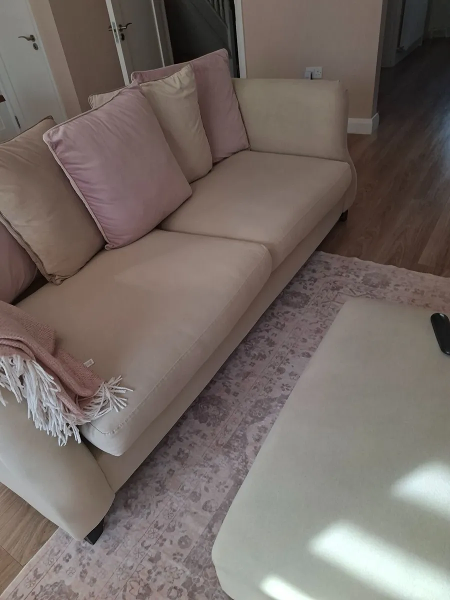 Sofa and large cuddle chair - Image 1