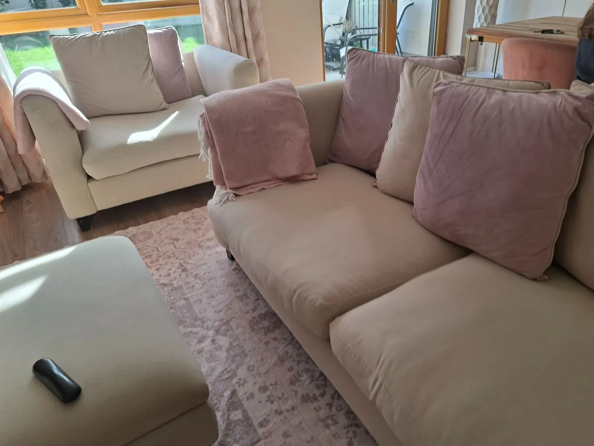 Sofa and large cuddle chair - Image 2