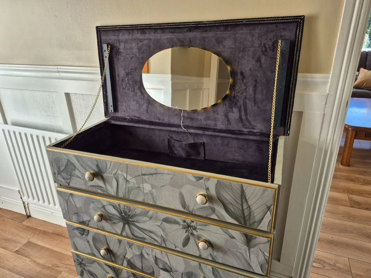 Chest of Drawers - Image 3