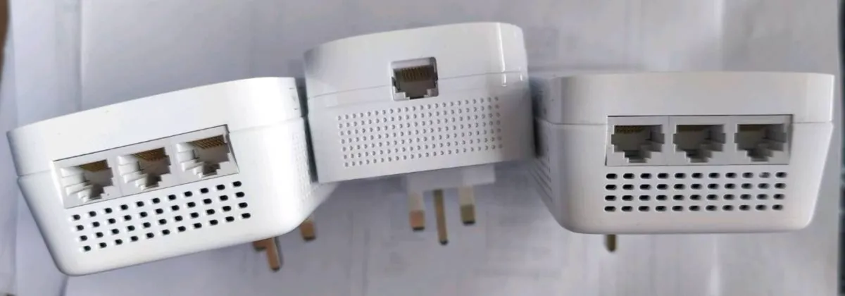 TP-Link AV1300 Powerline Kit (WiFi & pass through) - Image 3