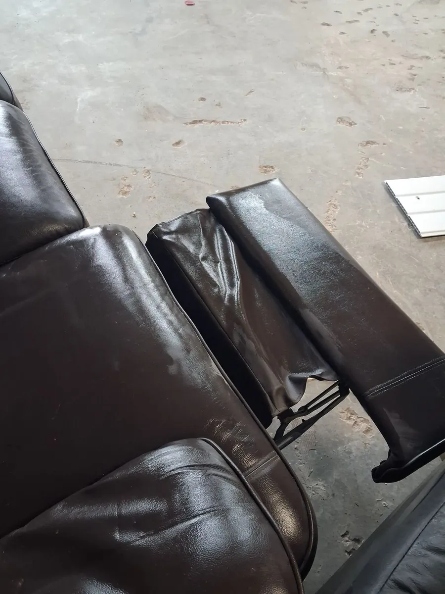 Brown Leather  3 Seater Recliner Sofa - Image 4
