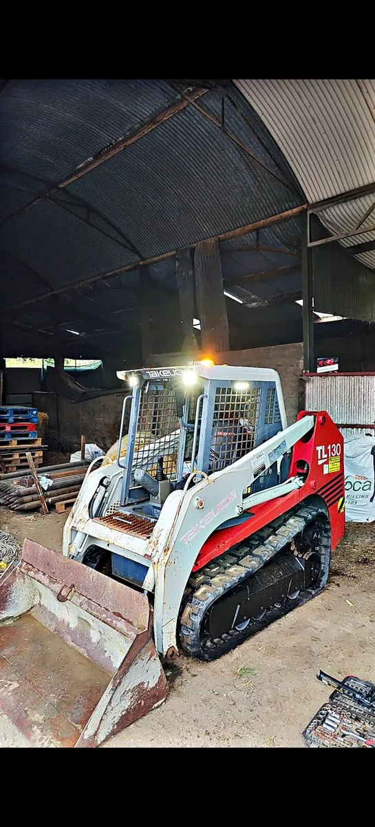 Takeuchi tracked skidsteer - Image 4