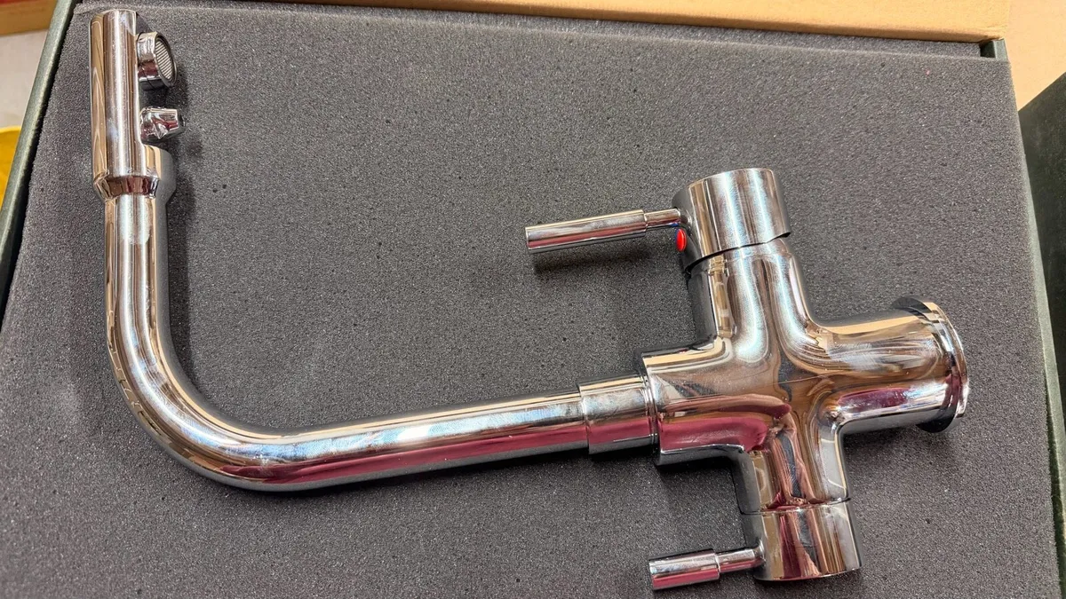JOB LOT - Tri Flow Taps - Image 1