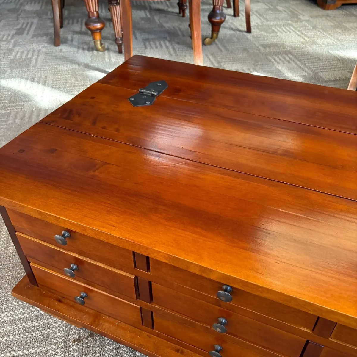 Handsome mahogany nine drawer chest coffee table. - Image 4