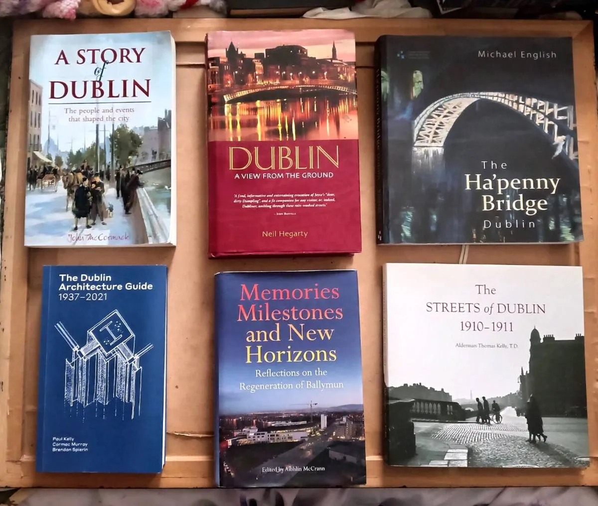 Joblot Dublin Books Any 4 For €20 (2 photos) - Image 1