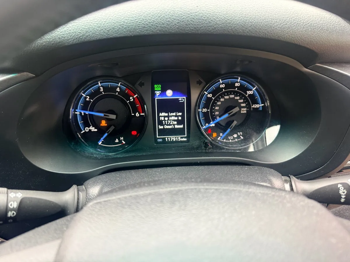 Toyota Hilux - Image 3
