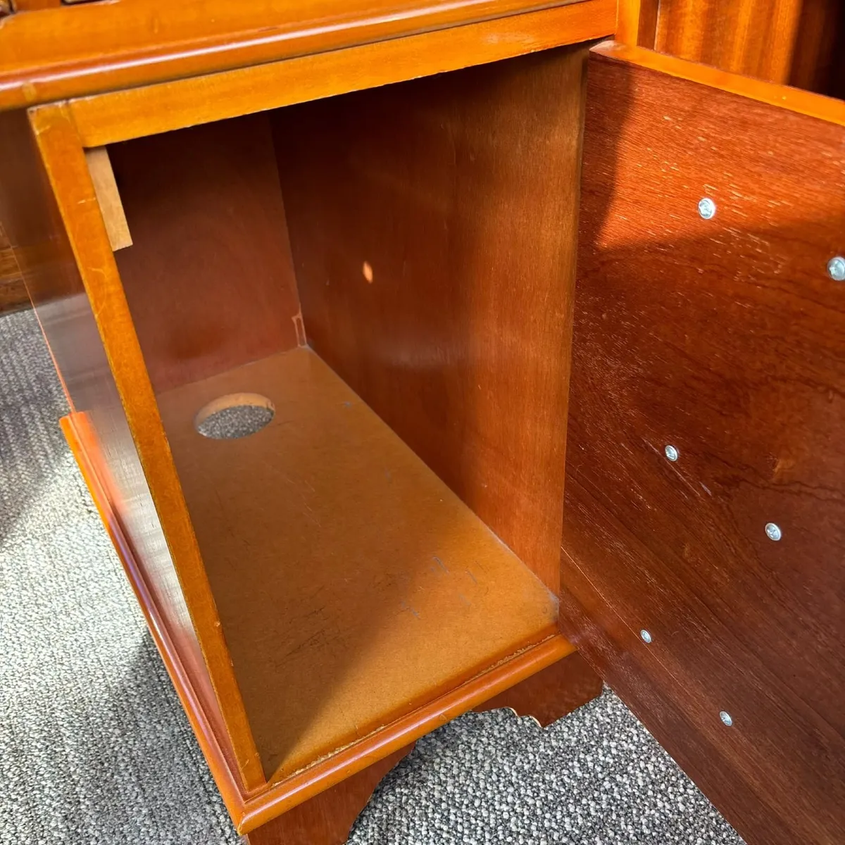 Fabulous mahogany flamed bow ended console table. - Image 2