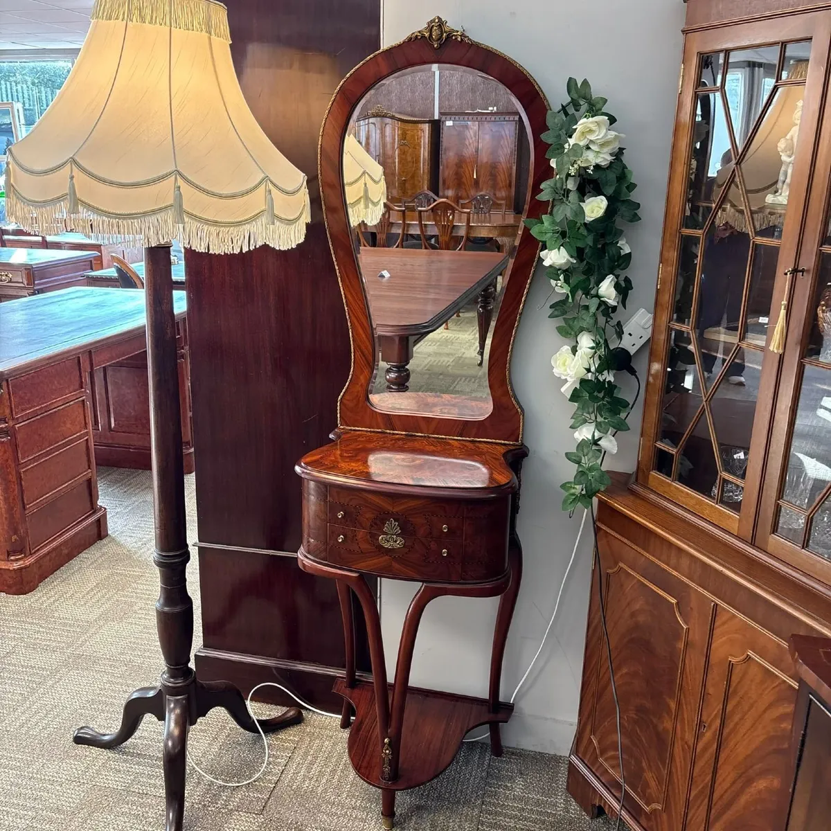 French style inlaid walnut bombay shaped tier tabl - Image 2