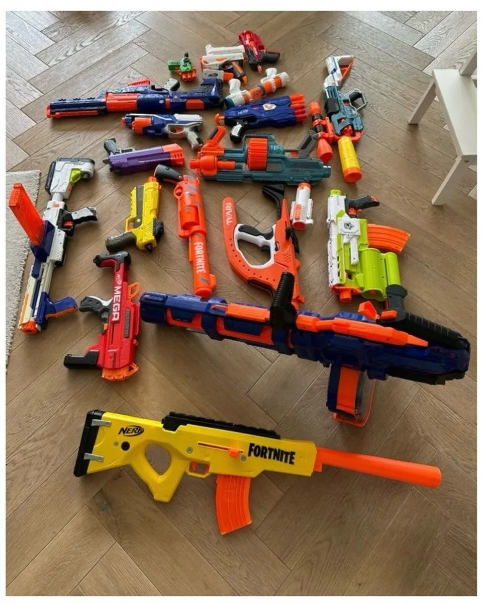 Large Nerf Blaster Bundle - 18 Blasters - Image 3