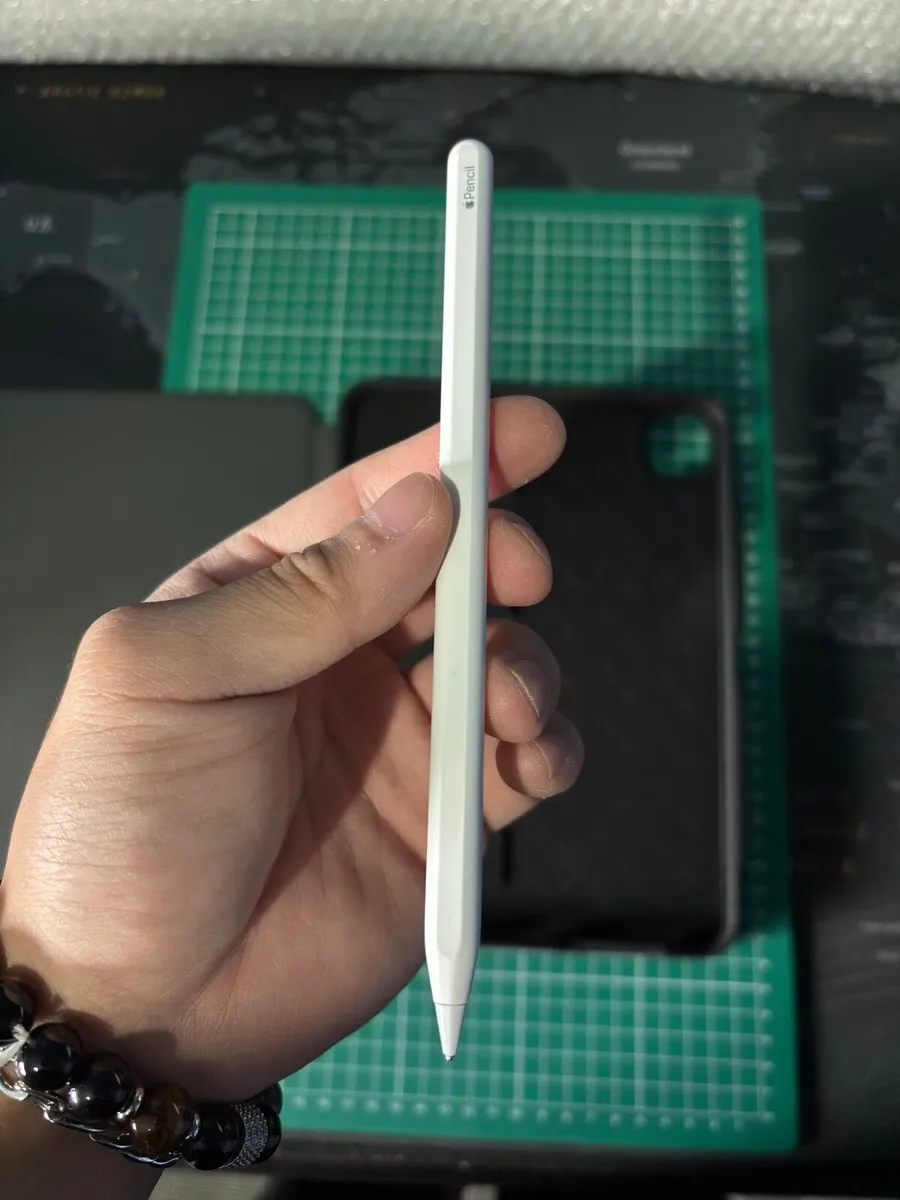 Apple Pencil Gen 2 + ZUGU iPad Kit - Image 3