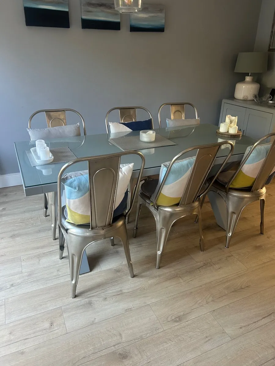 Dining chairs x 6 - Image 1