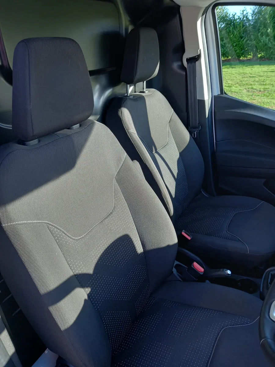2022 Ford Transit Courier New DOE 1.5 Diesel - Image 3
