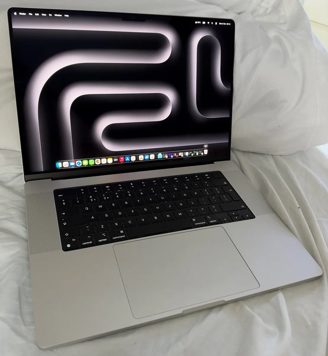 Apple MacBook Pro 16.2" M4 Pro 24GB 512GB Silver - Image 2